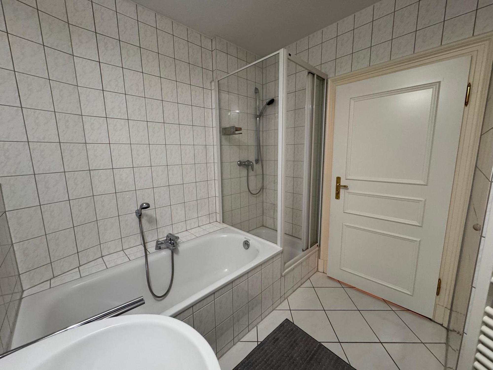 Modernes Hochparterre Im Waldstrassenviertel Apartment *